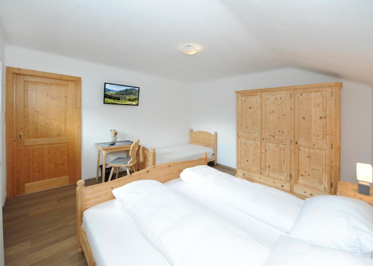 Chalet Gloria - Doppel- Und Mehrbettzimmer บรุค อันแดร์ โกรสส์กลอคเนอร์ชตราสเซอ ภายนอก รูปภาพ