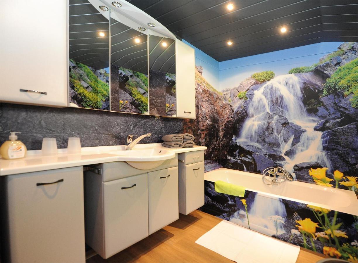 Chalet Gloria - Doppel- Und Mehrbettzimmer บรุค อันแดร์ โกรสส์กลอคเนอร์ชตราสเซอ ภายนอก รูปภาพ