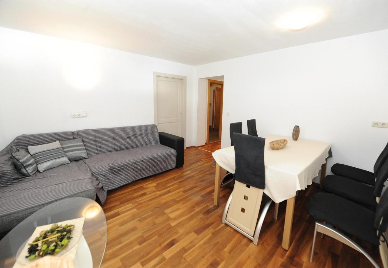 Chalet Gloria - Doppel- Und Mehrbettzimmer บรุค อันแดร์ โกรสส์กลอคเนอร์ชตราสเซอ ภายนอก รูปภาพ